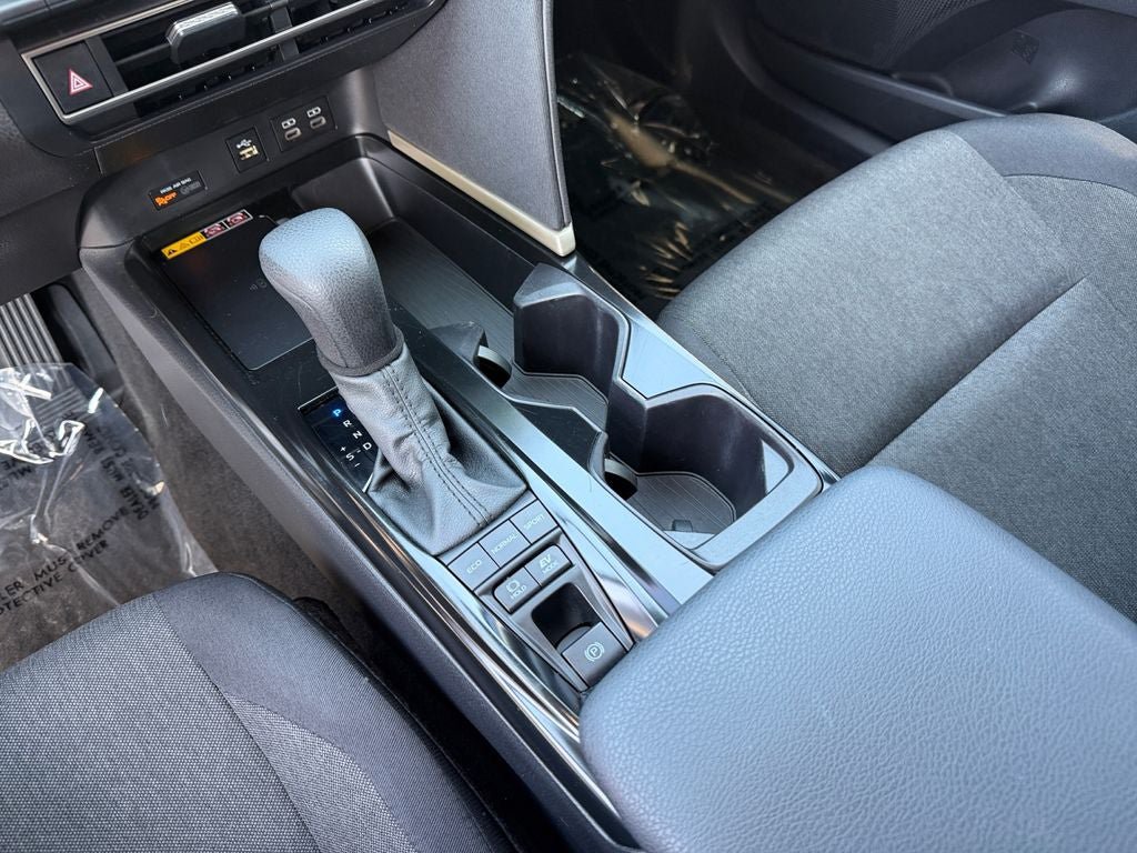 Used 2025 Toyota Camry LE FWD image 18