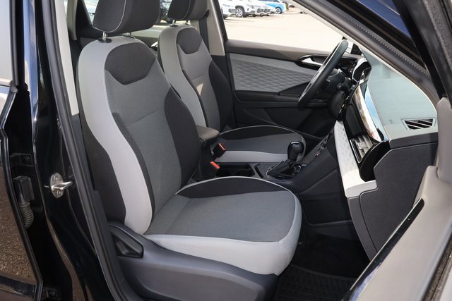 Certified 2023 Volkswagen Taos S image 18