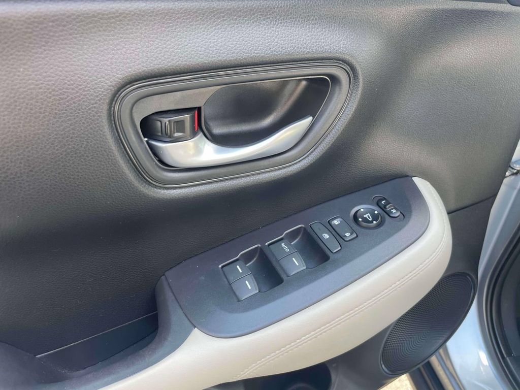 Used 2024 Honda HR-V LX image 18