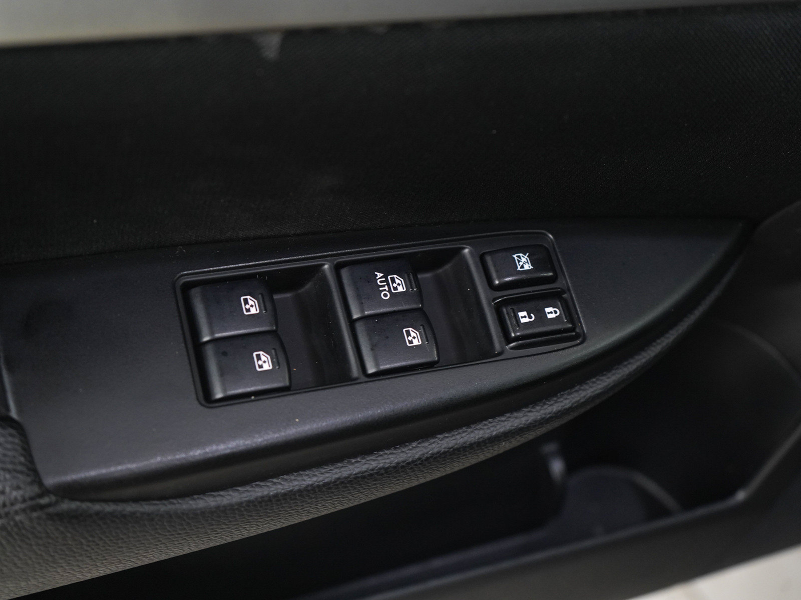 Used 2014 Subaru Outback 2.5i Premium AWD/4WD image 19