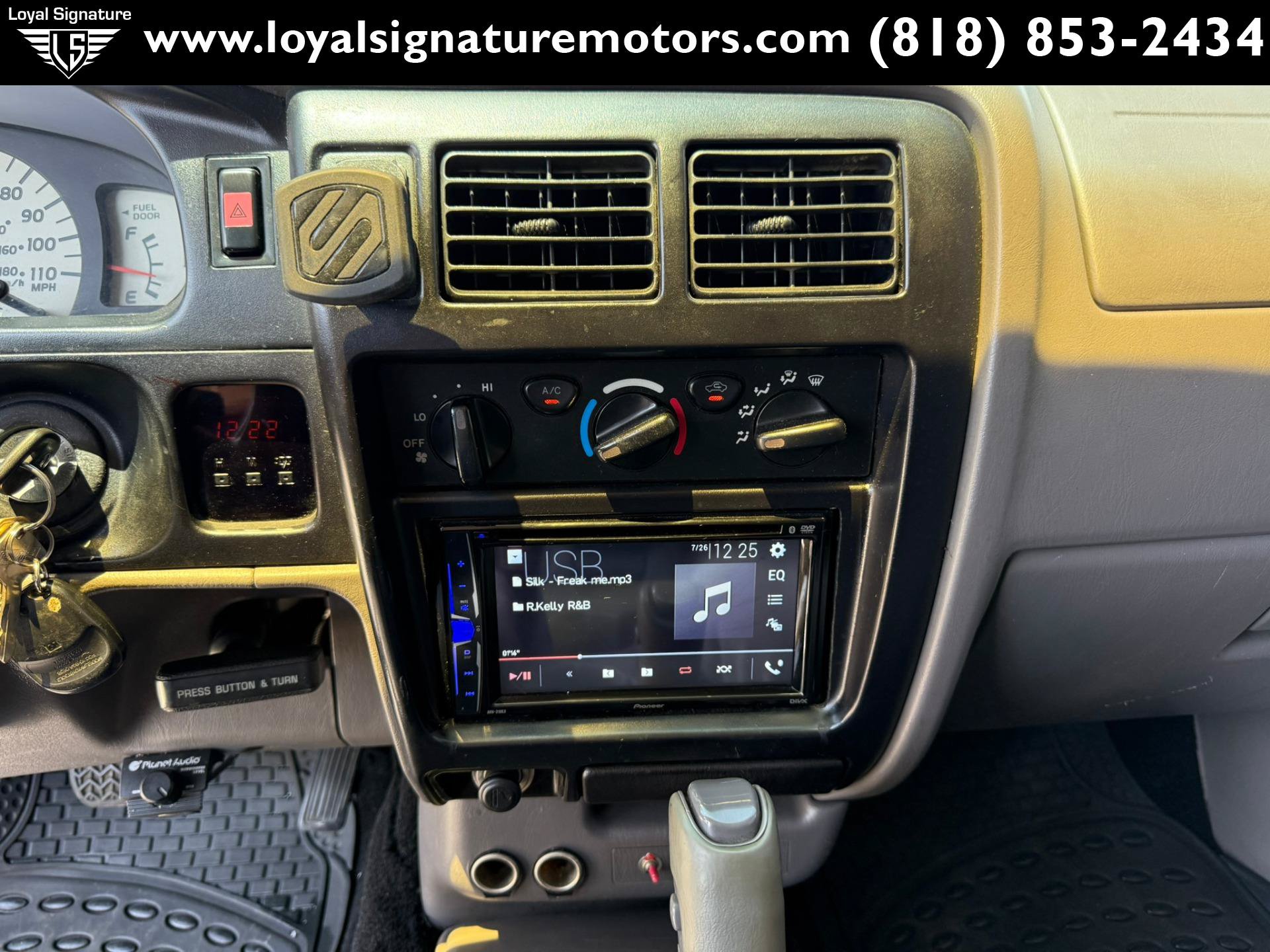 Used 2001 Toyota Tacoma PreRunner RWD image 24