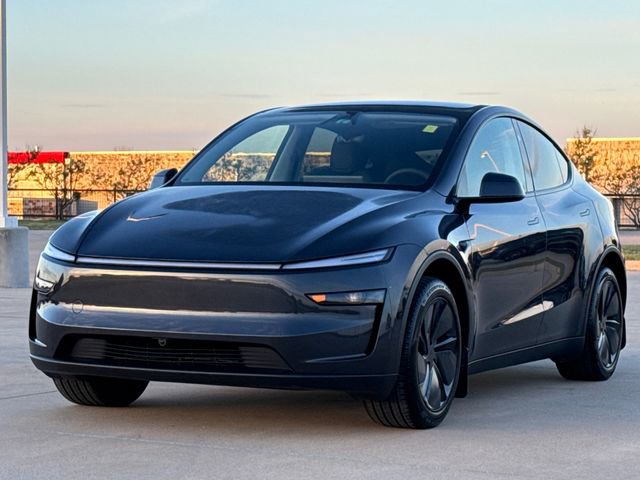 Used 2026 Tesla Model Y 2WD image 3