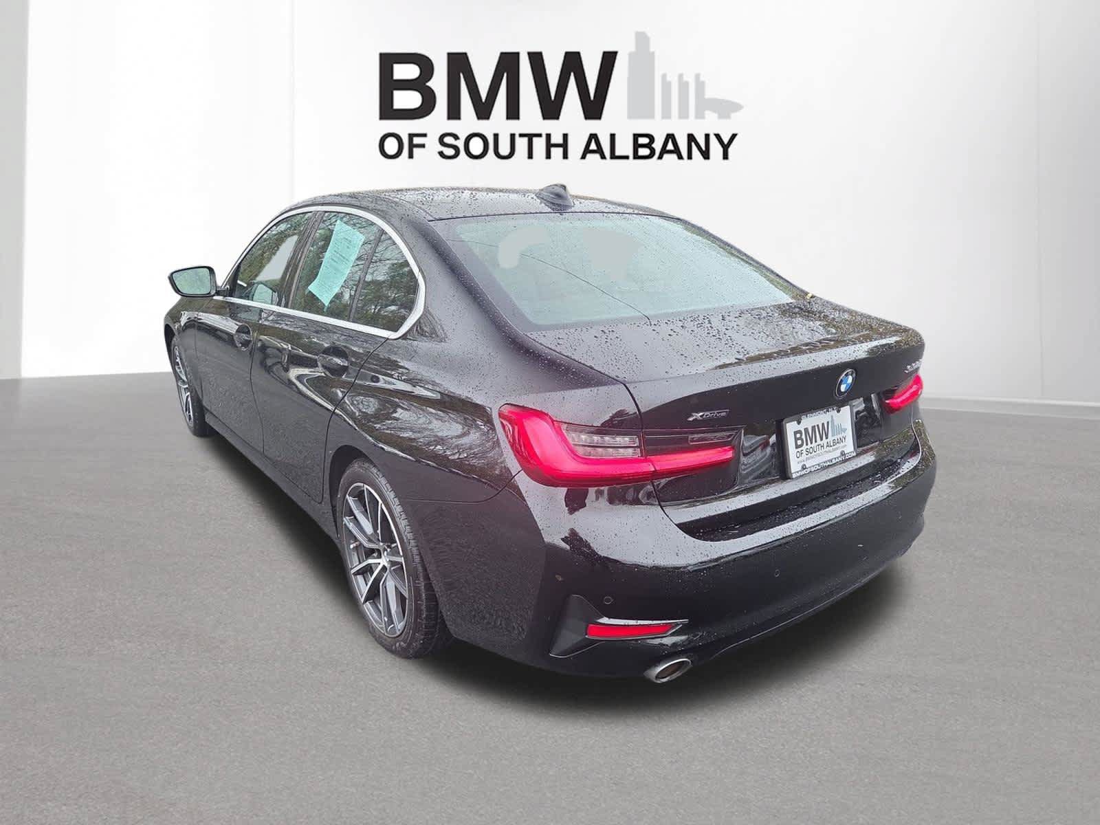 Used 2021 BMW 330i xDrive Sedan w/ Premium Package AWD/4WD image 3