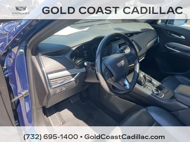 Used 2019 Cadillac XT4 Premium Luxury w/ Cold Weather Package FWD image 18