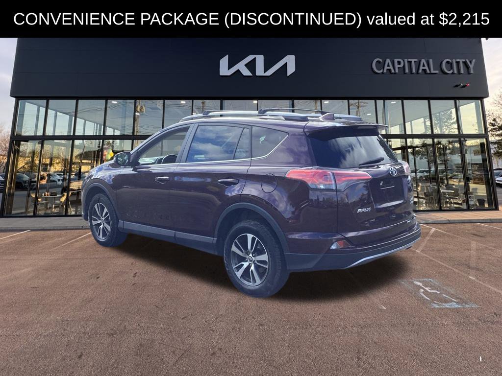 Used 2017 Toyota RAV4 XLE AWD/4WD image 3