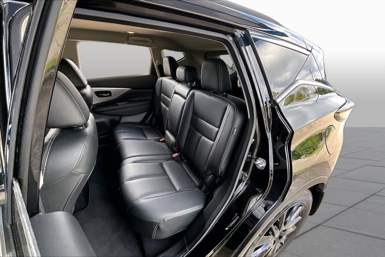 Used 2023 Nissan Murano SV w/ SV Midnight Edition Package FWD image 21