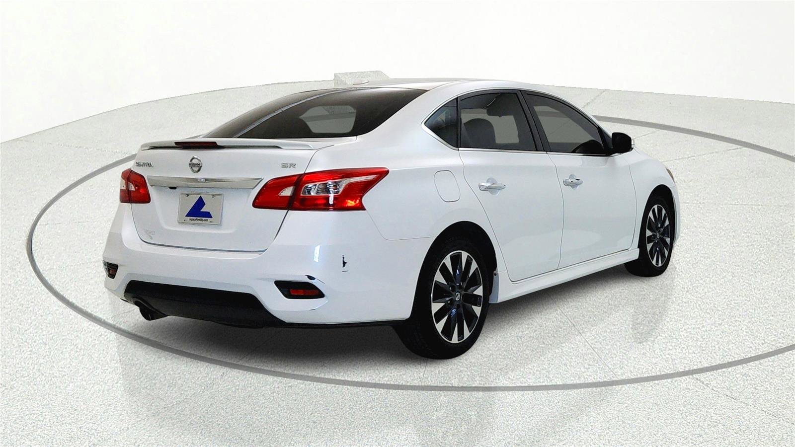 Used 2017 Nissan Sentra SR FWD image 6