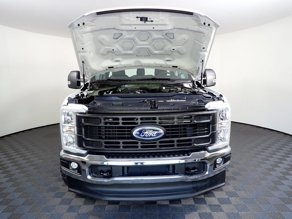 Used 2025 Ford F250 XL w/ XL Chrome Package AWD/4WD image 30