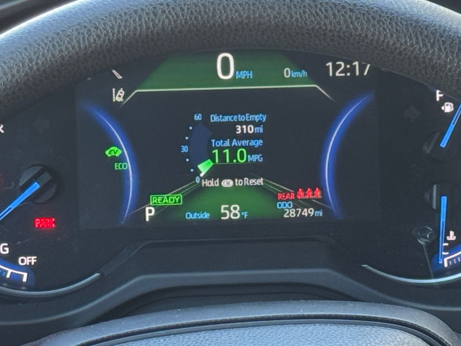 Used 2025 Toyota RAV4 LE AWD/4WD image 39