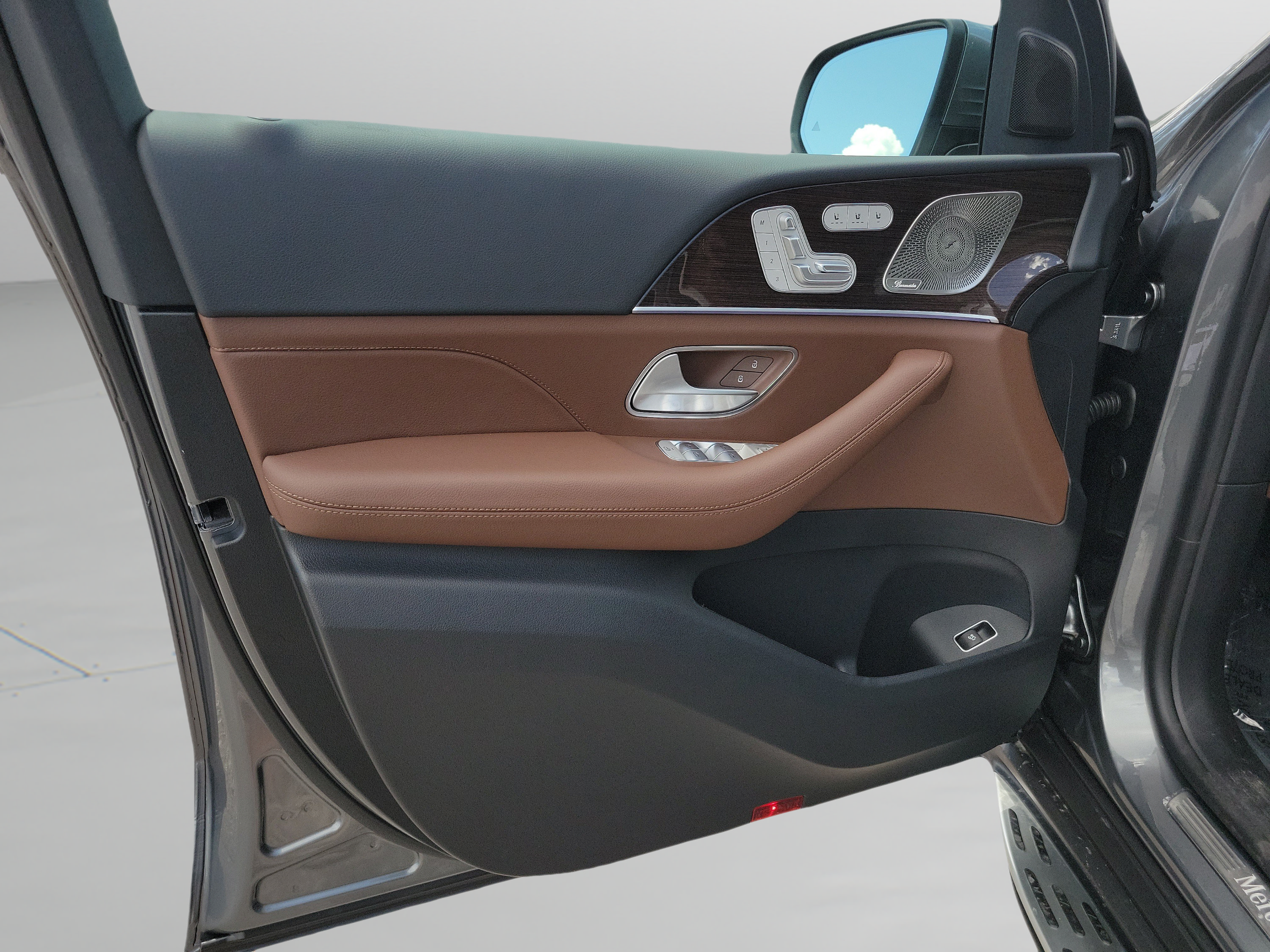 New 2026 Mercedes-Benz GLS 450 4MATIC image 17