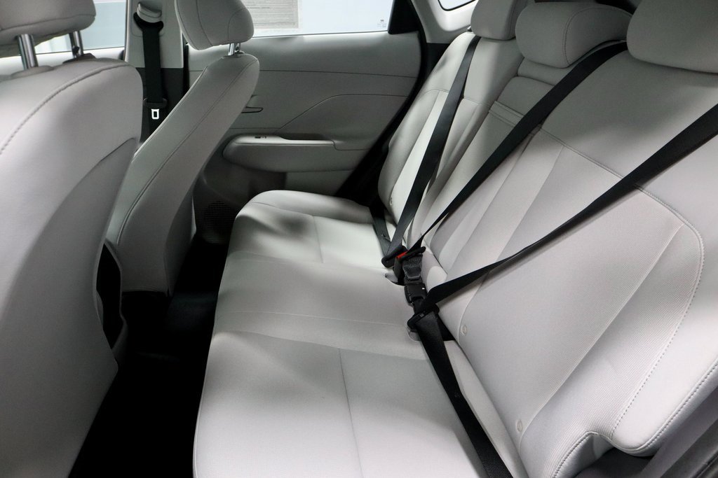 Certified 2024 Hyundai Kona SE image 22