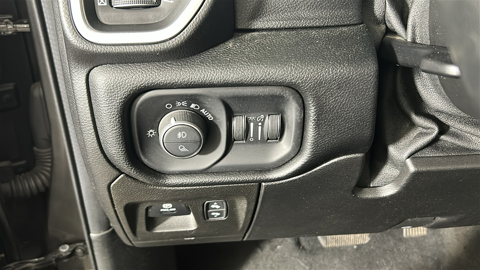 Used 2019 RAM 1500 Big Horn AWD/4WD image 22