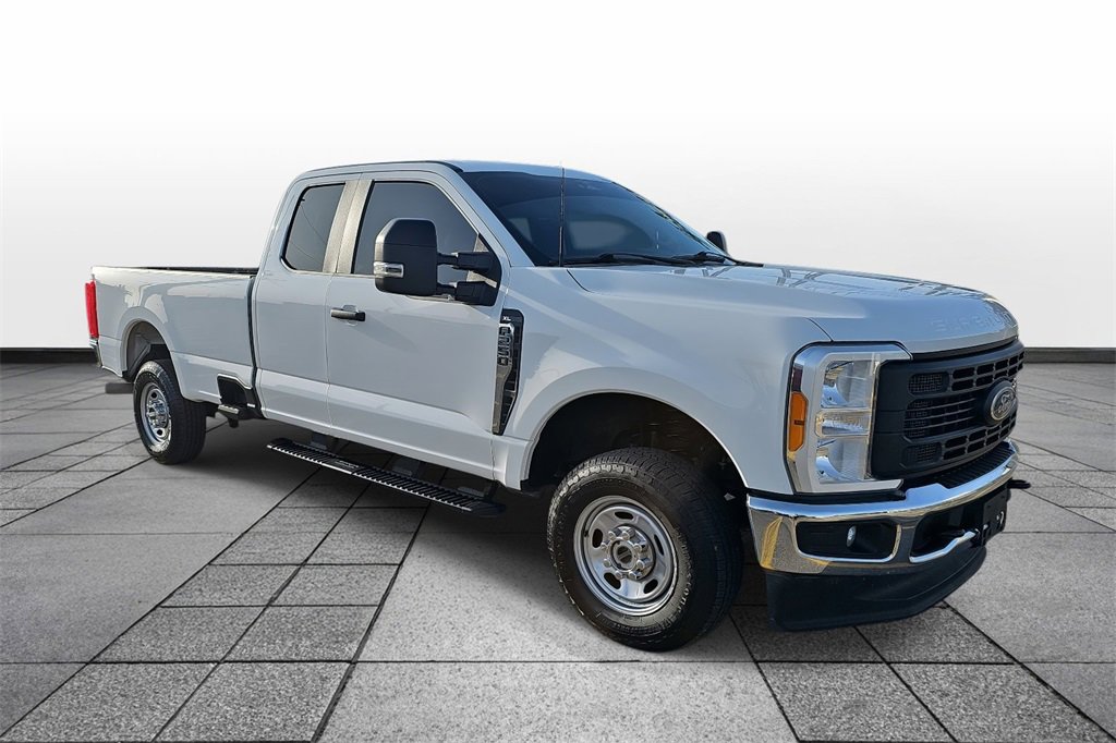 Used 2023 Ford F250 XL w/ XL Chrome Package image 3