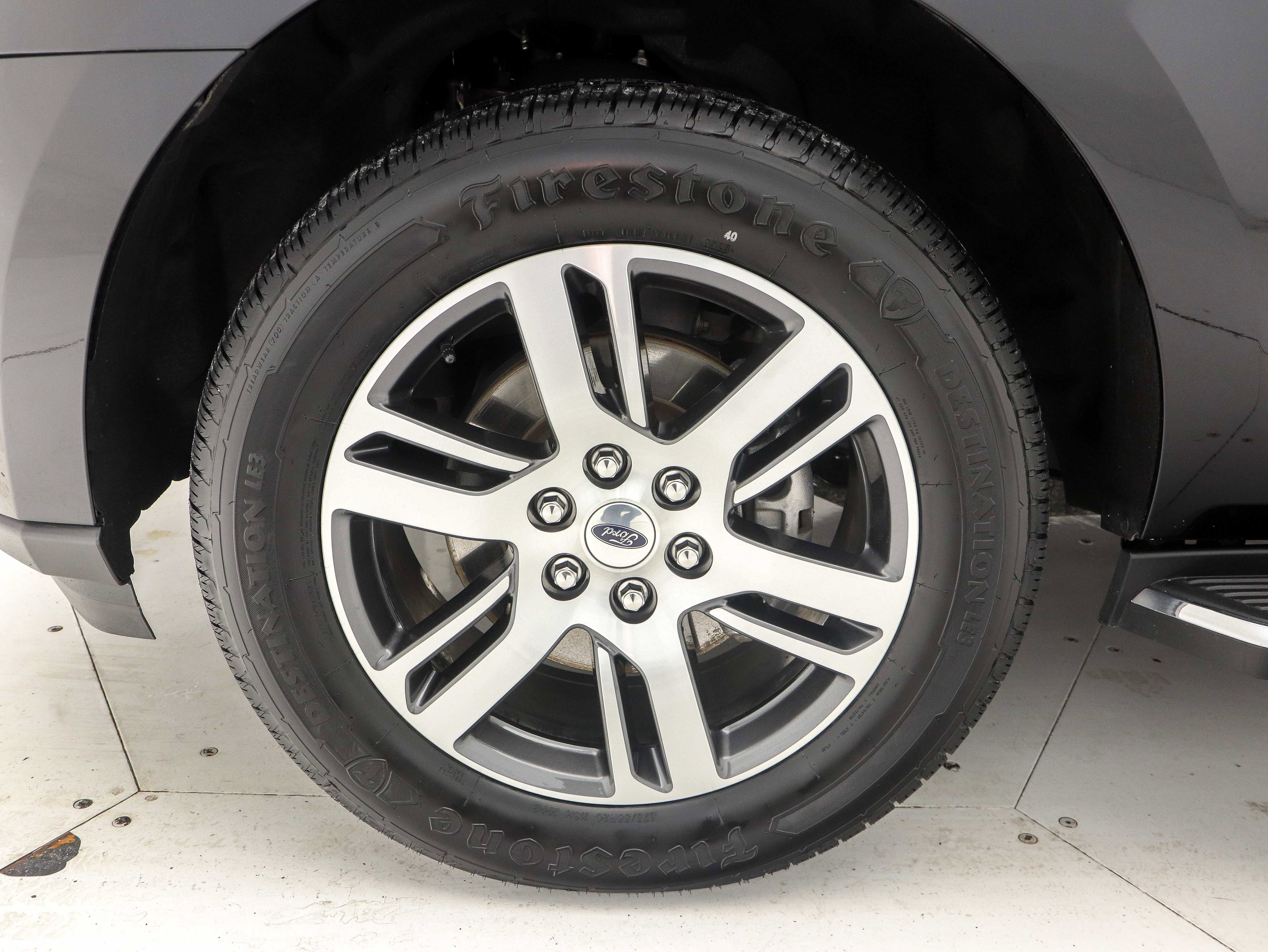 Used 2023 Ford Expedition Limited image 35