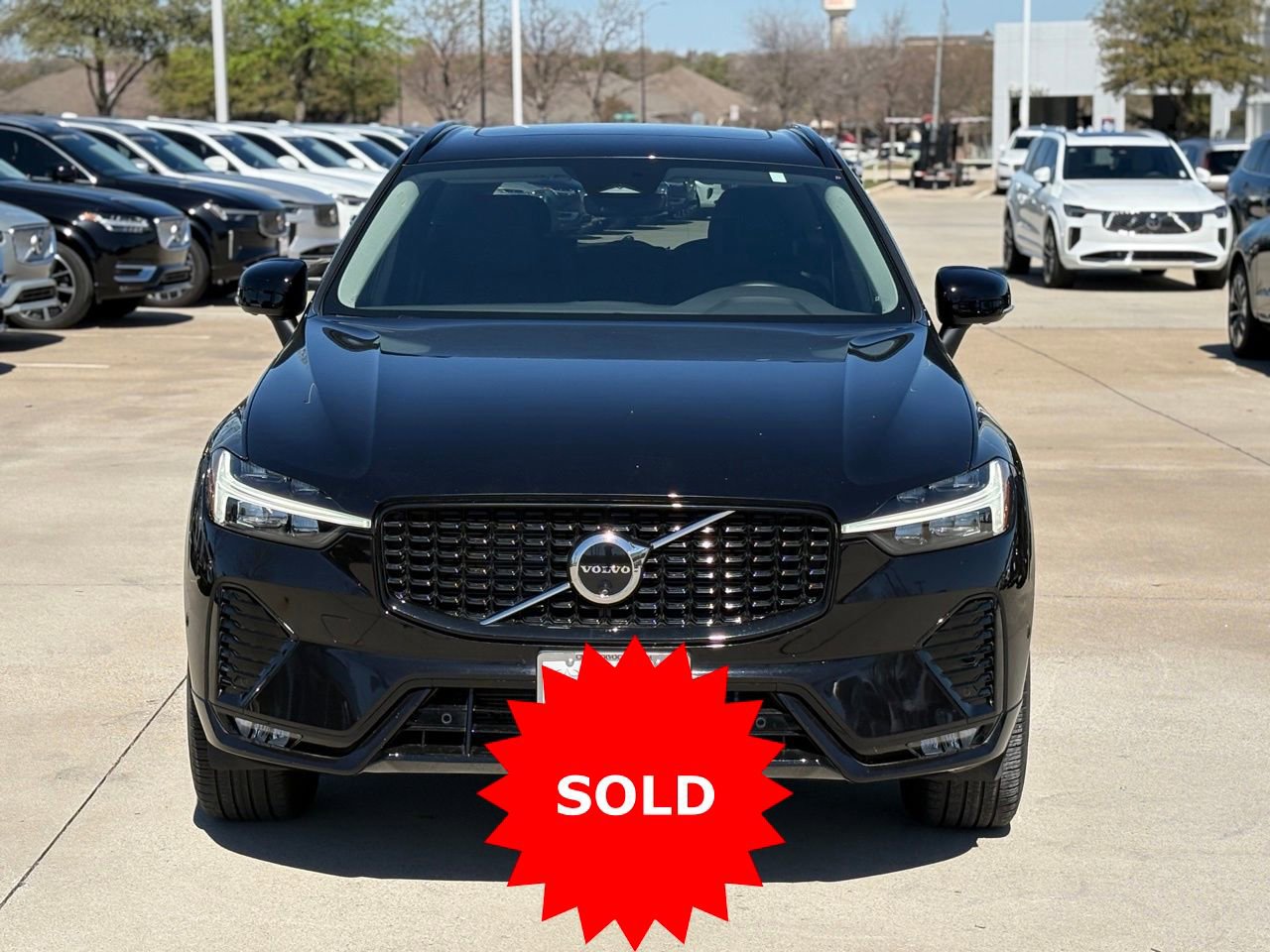 Certified 2025 Volvo XC60 B5 Plus image 4