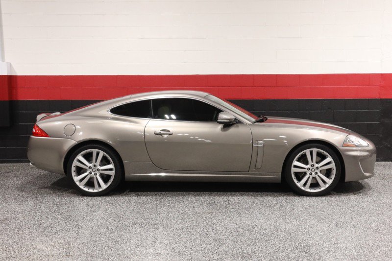 Used 2010 Jaguar XK Coupe RWD image 7
