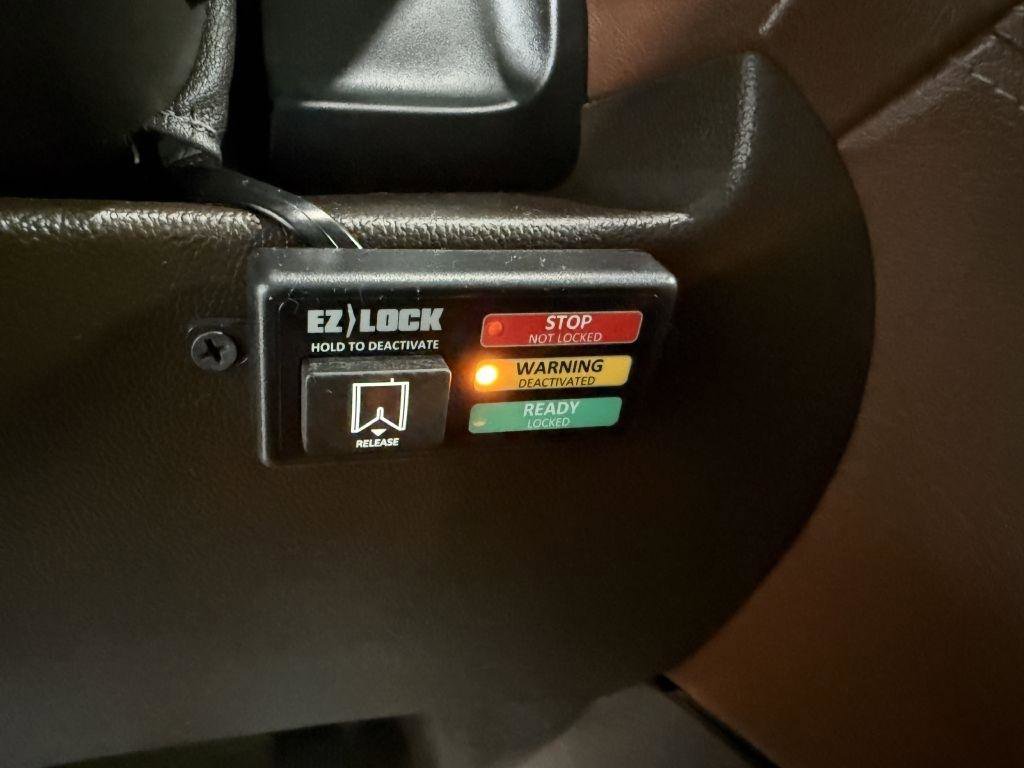 Used 2017 Chevrolet Suburban Premier image 32