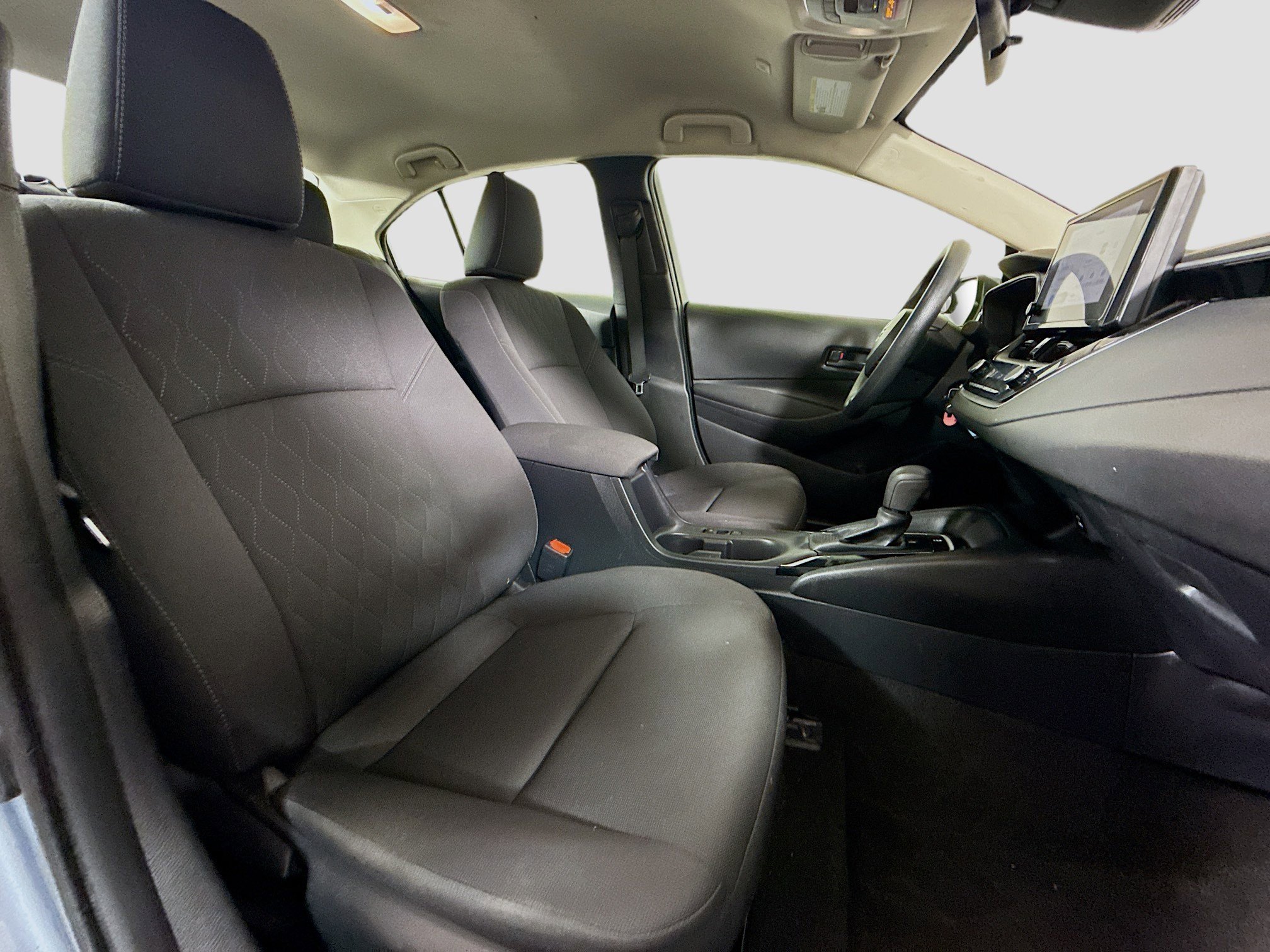Used 2024 Toyota Corolla LE image 28