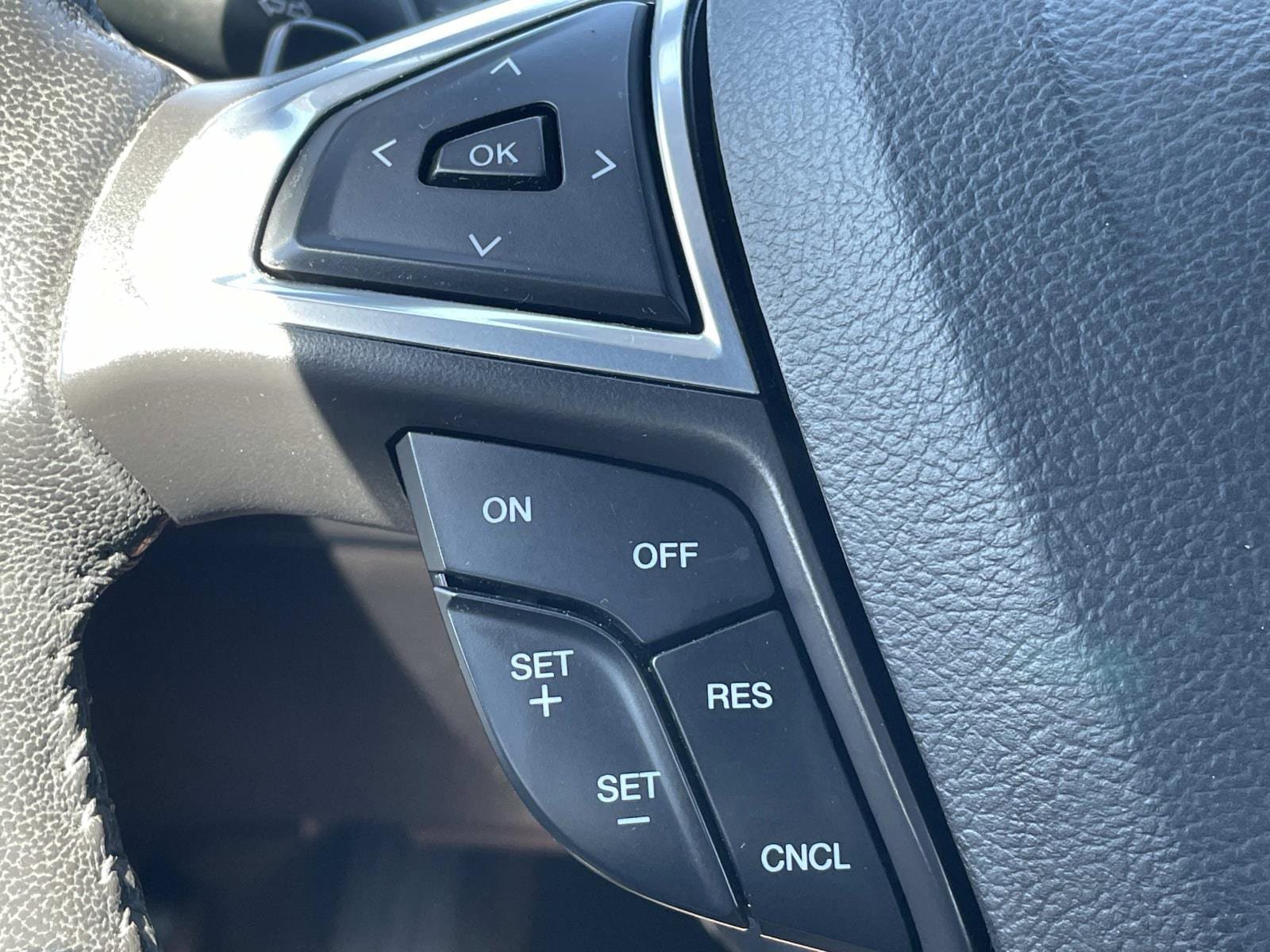 Used 2015 Ford Fusion SE w/ Equipment Group 202A AWD/4WD image 21