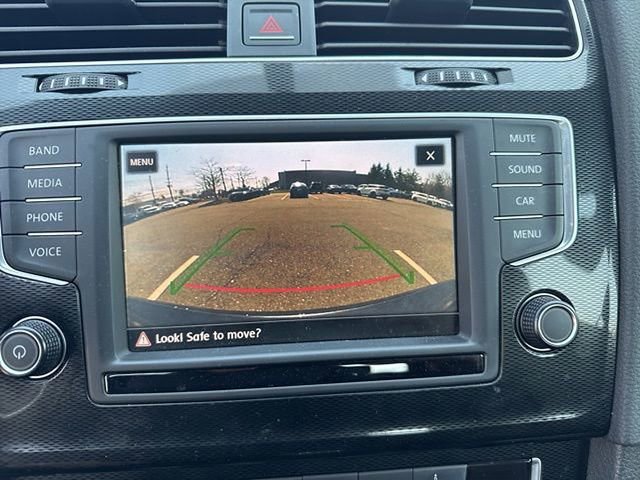 Used 2017 Volkswagen GTI S image 10