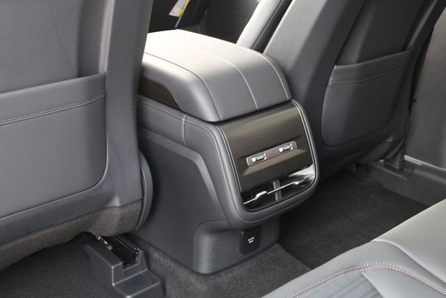 New 2026 Lincoln Nautilus Reserve AWD/4WD image 36