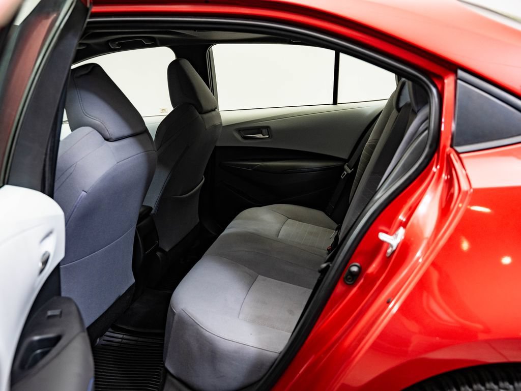 Used 2020 Toyota Corolla SE w/ SE Premium Package FWD image 39