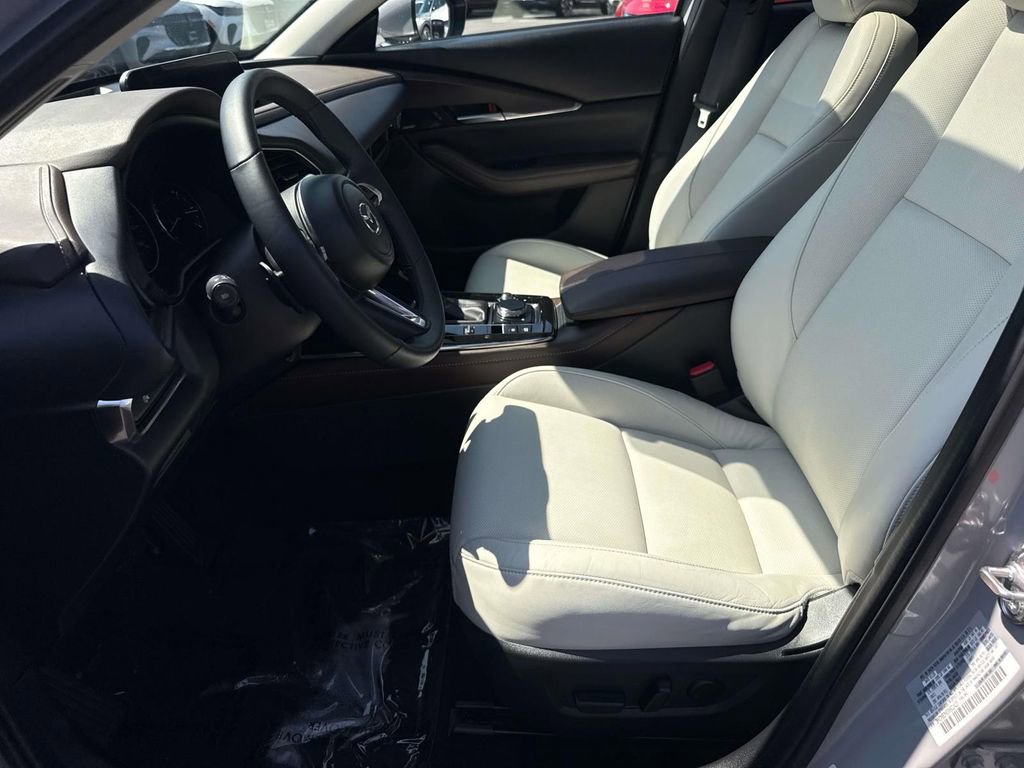 Certified 2025 MAZDA CX-30 AWD 2.5 S w/ Premium Package image 22