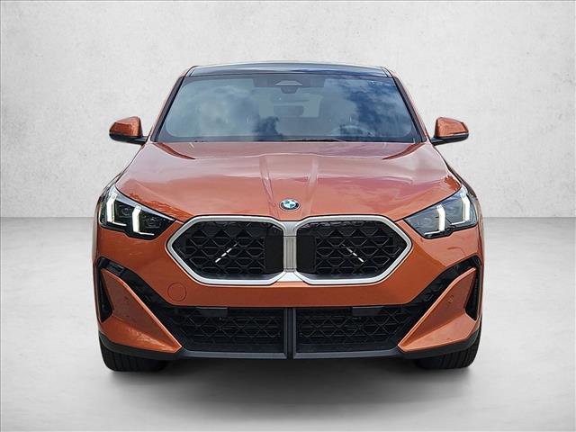Used 2025 BMW X2 xDrive28i image 2