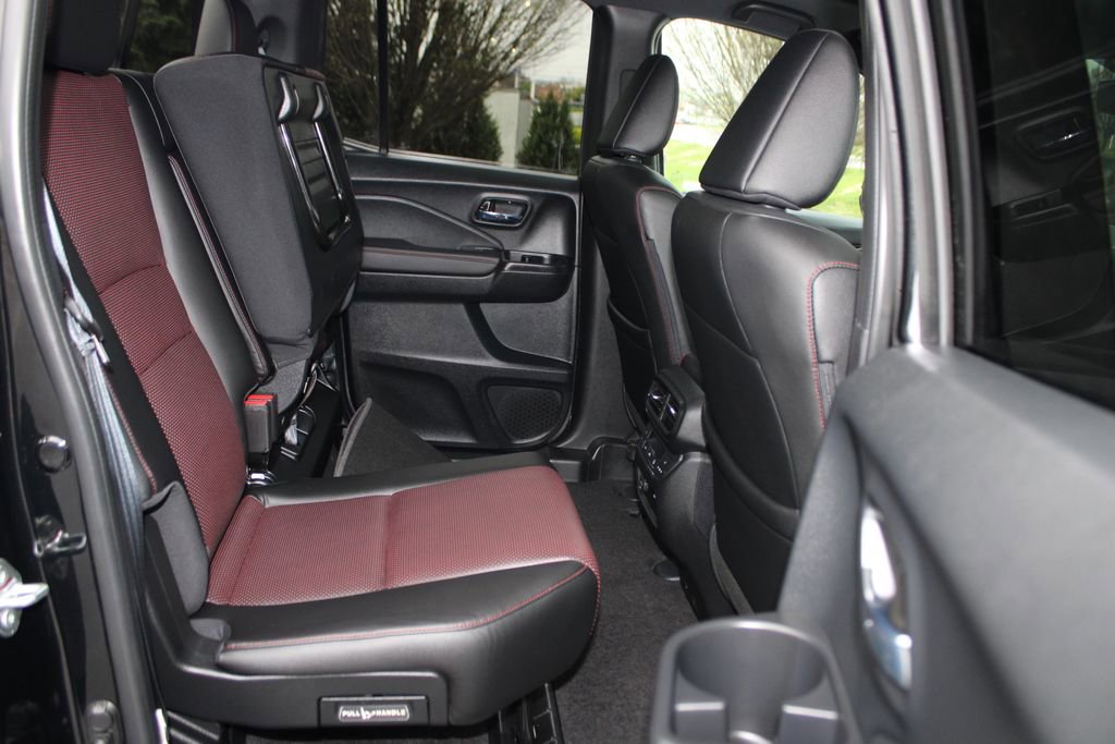 Used 2024 Honda Ridgeline Black Edition image 13