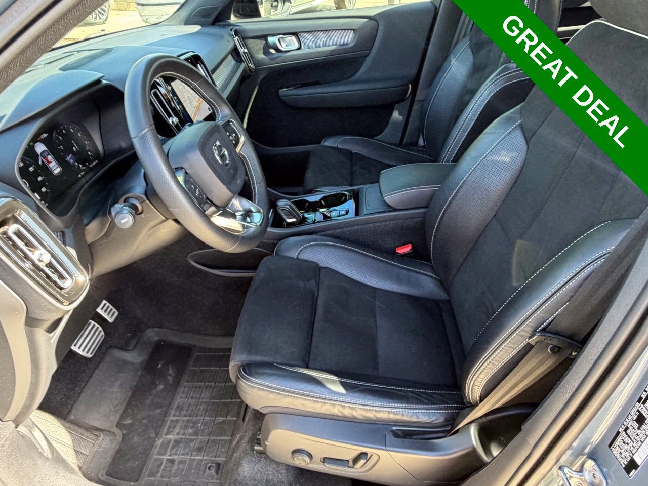 Used 2021 Volvo XC40 T5 R-Design w/ Advanced Package AWD/4WD image 28