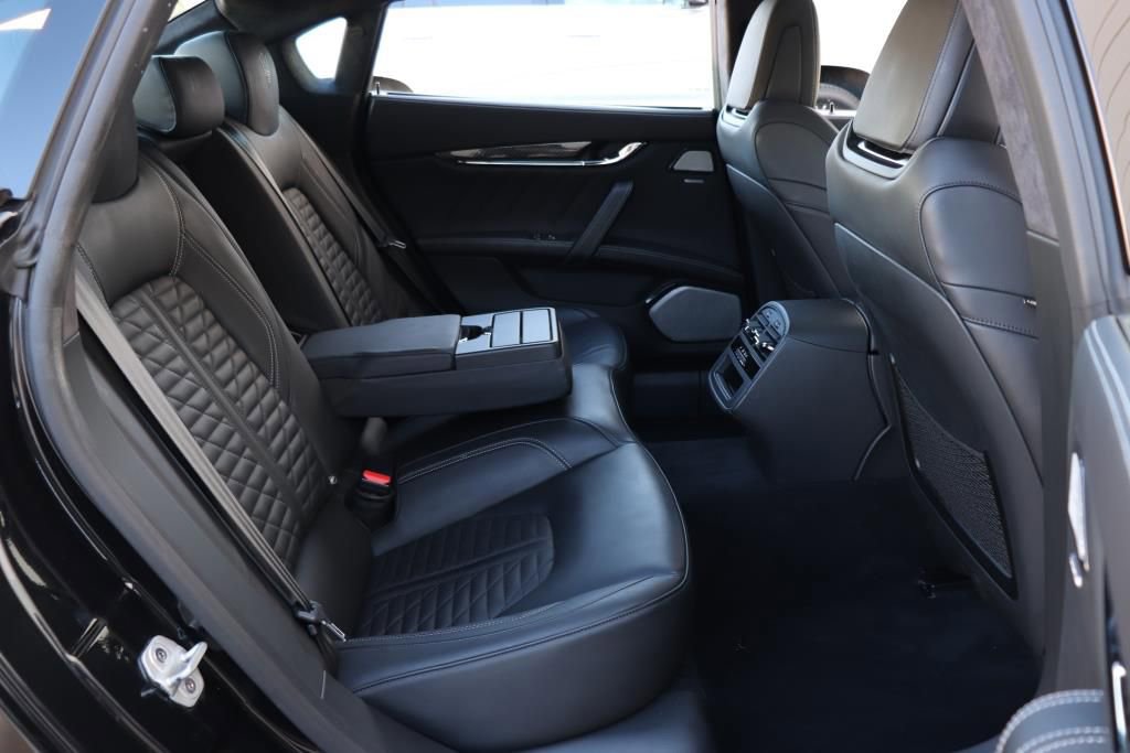 Used 2022 Maserati Quattroporte Modena image 30