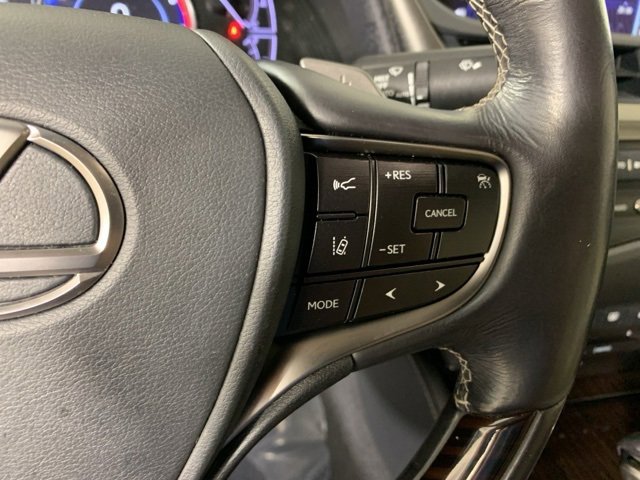 Used 2019 Lexus ES 300h image 26