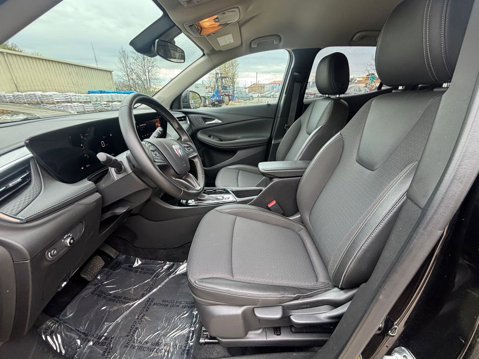 Used 2025 Buick Encore GX Preferred image 28