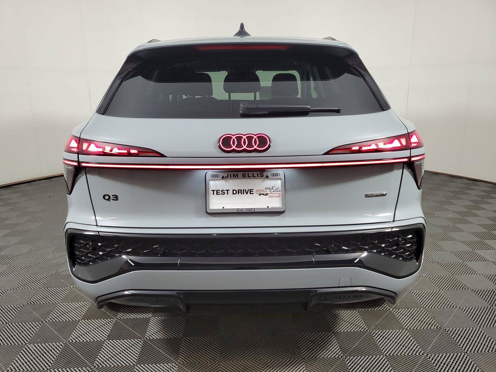 New 2026 Audi Q3 quattro 2.0T AWD/4WD image 6