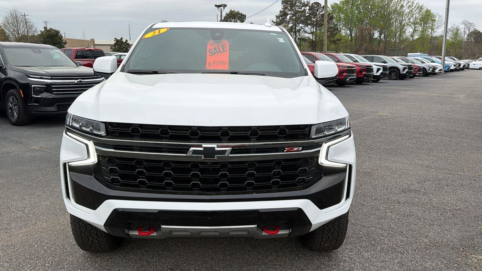 Used 2021 Chevrolet Tahoe Z71 w/ Luxury Package image 2