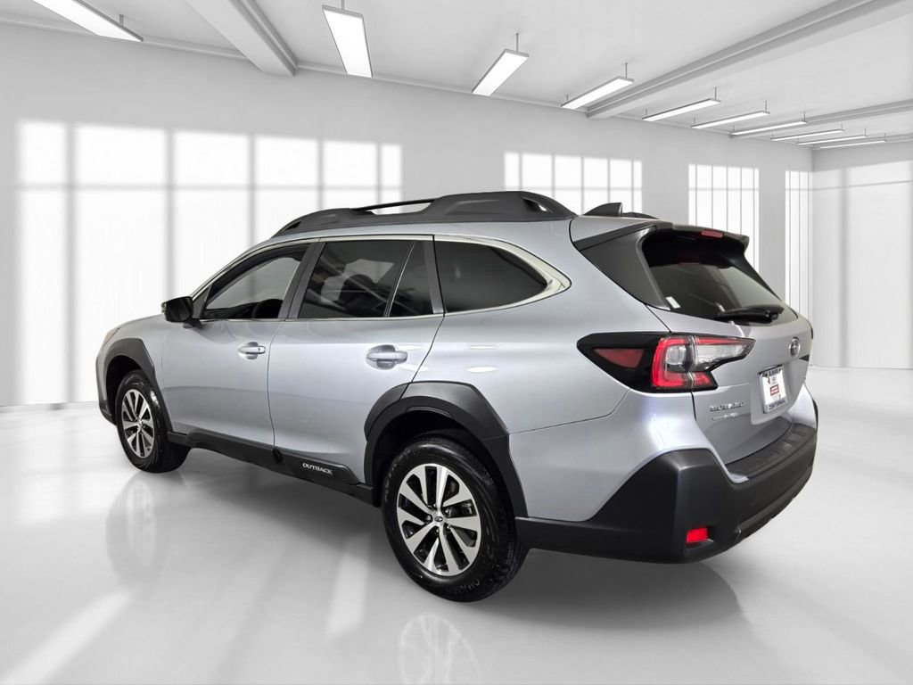 Certified 2025 Subaru Outback Premium AWD/4WD image 5