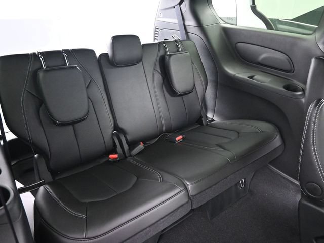 New 2025 Chrysler Voyager LX FWD image 21