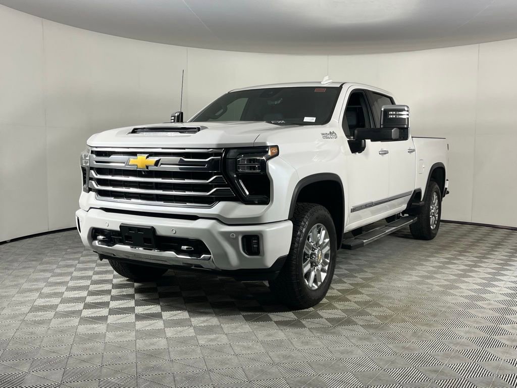 Used 2024 Chevrolet Silverado 2500 High Country w/ High Country Premium Package image 3