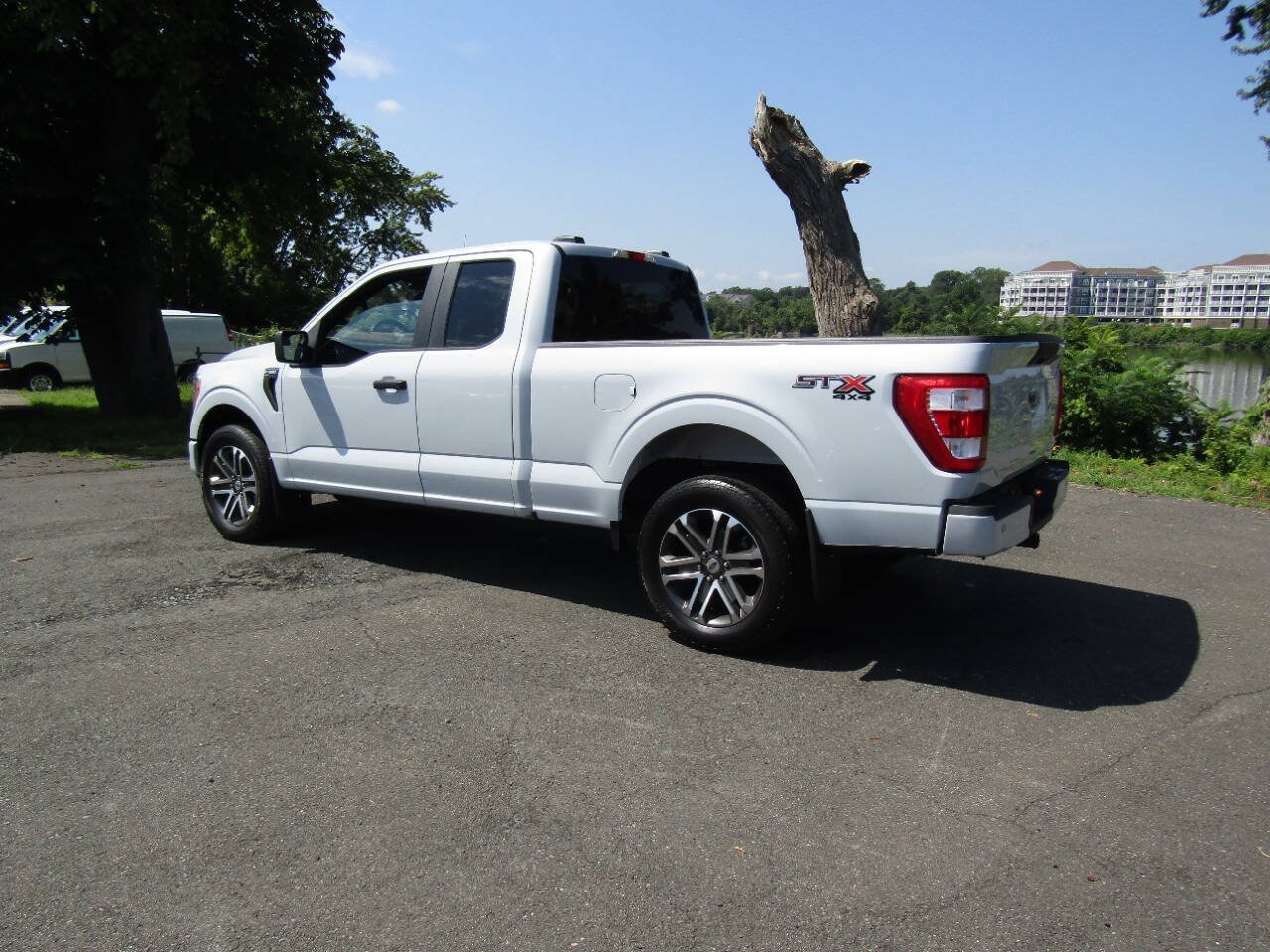 Used 2021 Ford F150 XL w/ Equipment Group 101A High AWD/4WD image 5