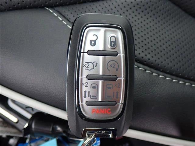New 2026 Chrysler Pacifica Limited w/ Uconnect Theater Family Group AWD/4WD image 29
