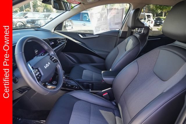 Certified 2025 Kia Niro EX FWD image 18