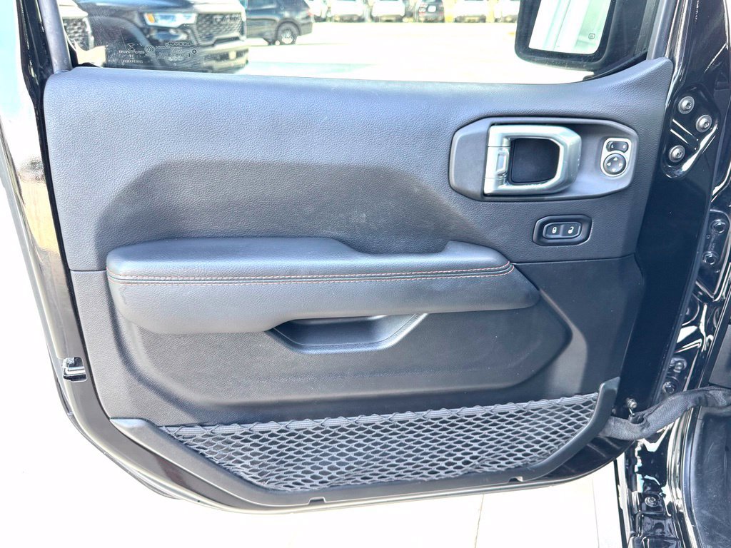 Used 2021 Jeep Gladiator Mojave AWD/4WD image 11