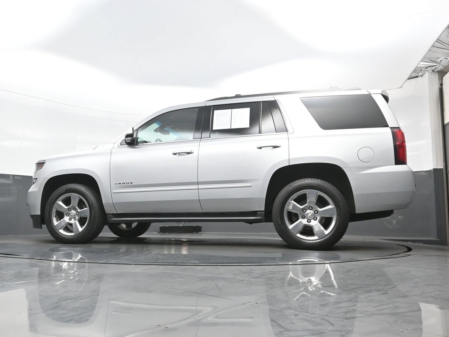 Used 2017 Chevrolet Tahoe LS w/ All-Season Package AWD/4WD image 27