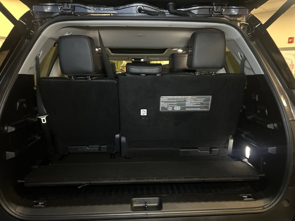 Used 2023 Toyota Sequoia TRD Pro AWD/4WD image 18
