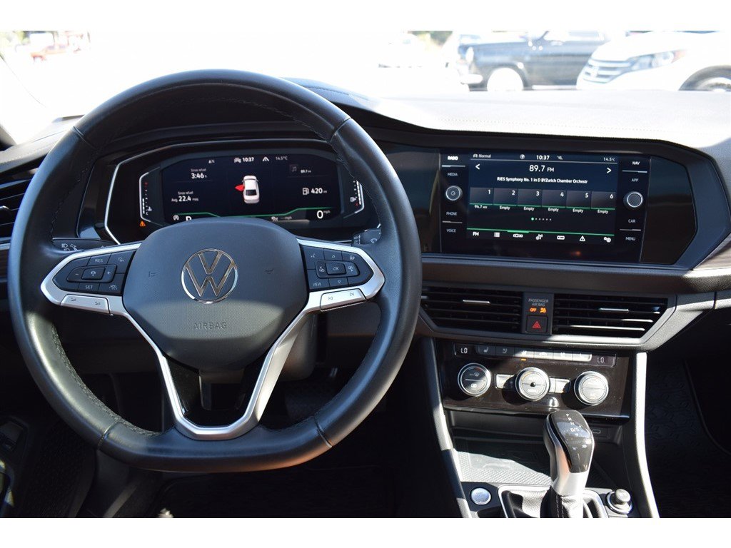 Used 2023 Volkswagen Jetta SEL image 25