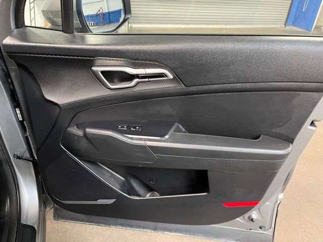 Used 2024 Kia Sportage LX image 11
