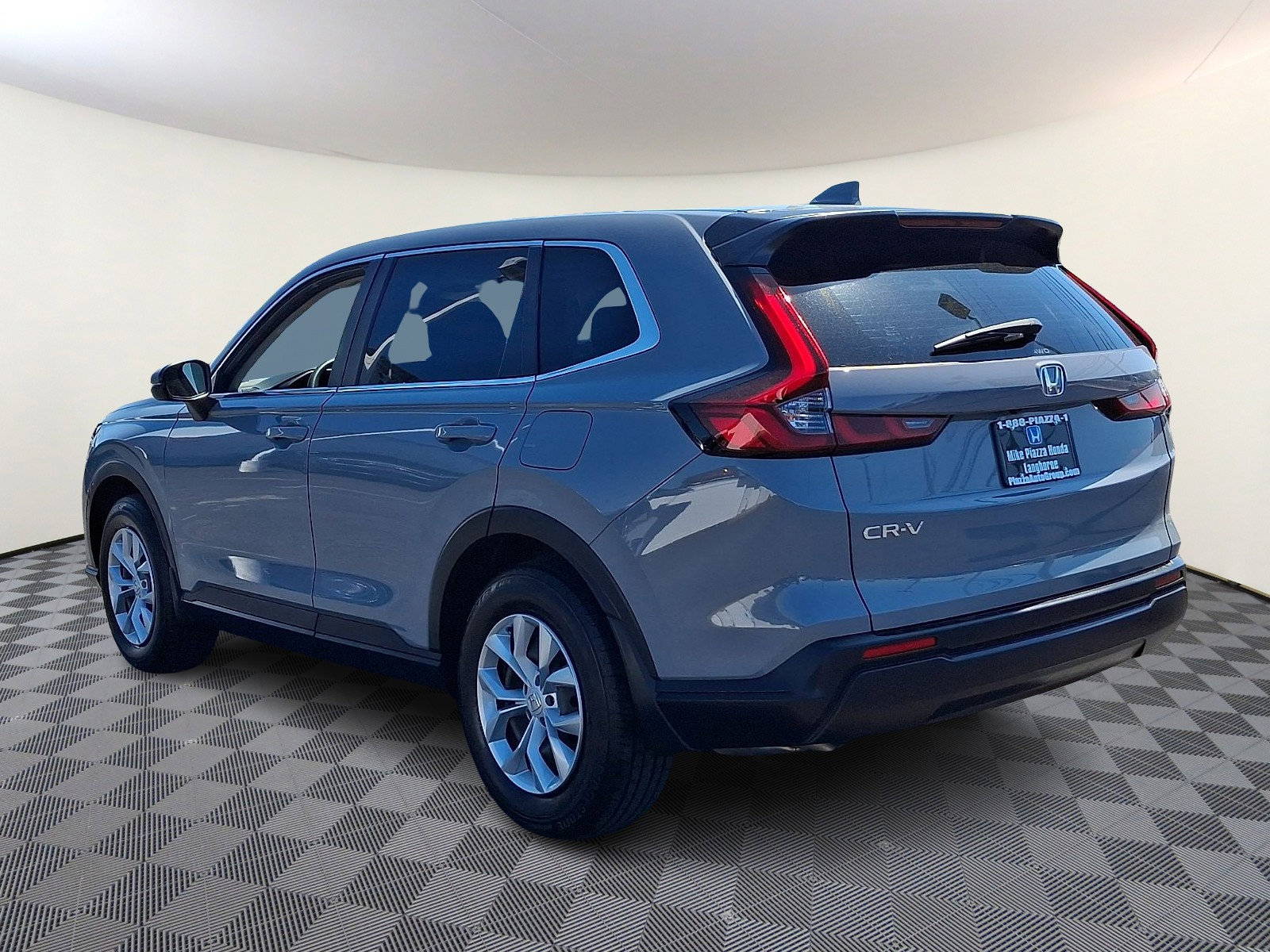 Used 2023 Honda CR-V LX image 5
