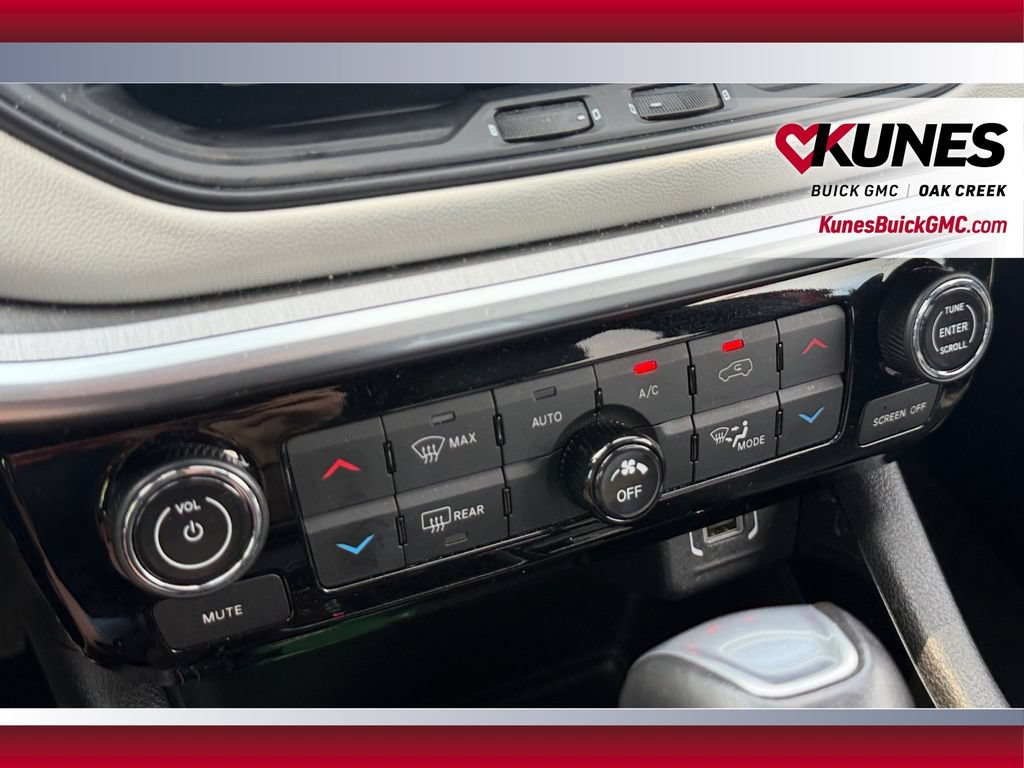 Used 2025 Jeep Compass Limited AWD/4WD image 28