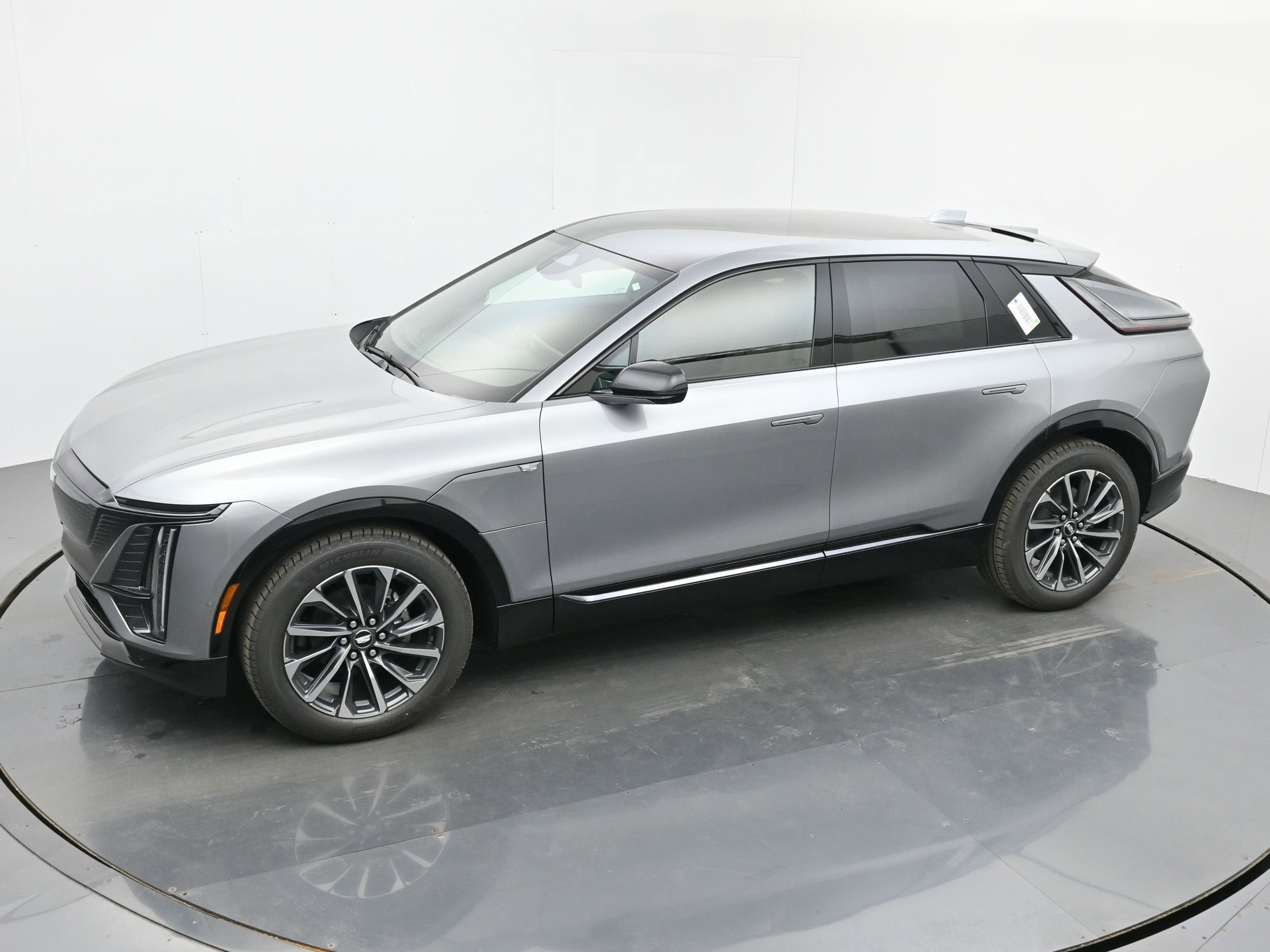 New 2026 Cadillac Lyriq Sport w/ LPO, Floor Liner Package AWD/4WD image 24