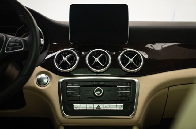 Used 2018 Mercedes-Benz CLA 250 4MATIC image 17